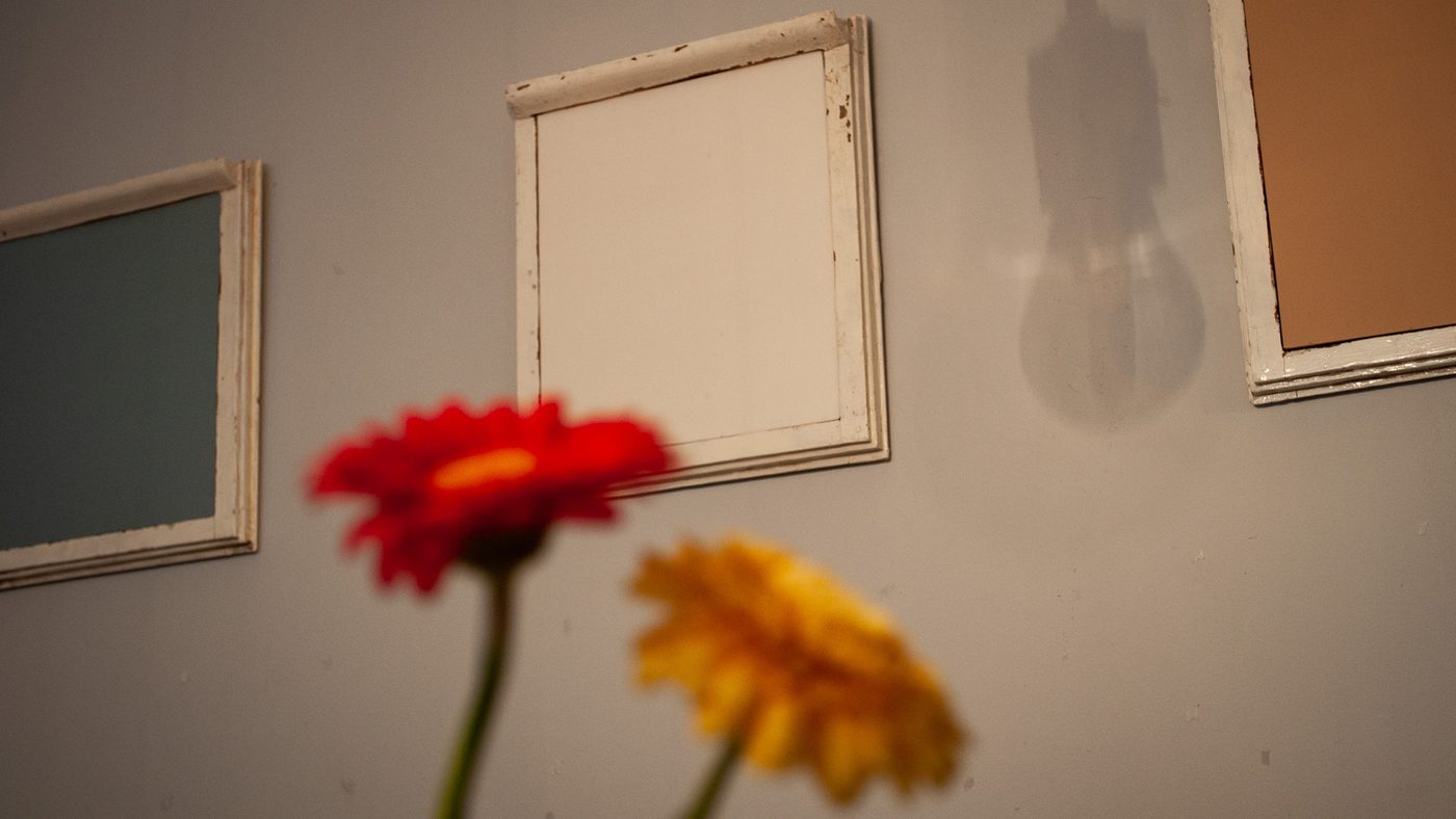 Färber — exhibition view at Kaffeemitte