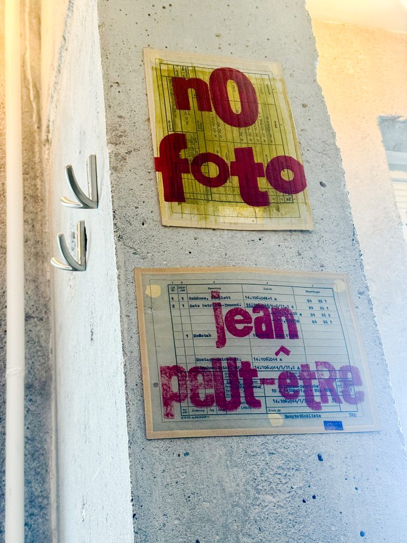 Rien de Perdu — Jean Peut-être, Objet Trouvé at Kaffeemitte Berlin