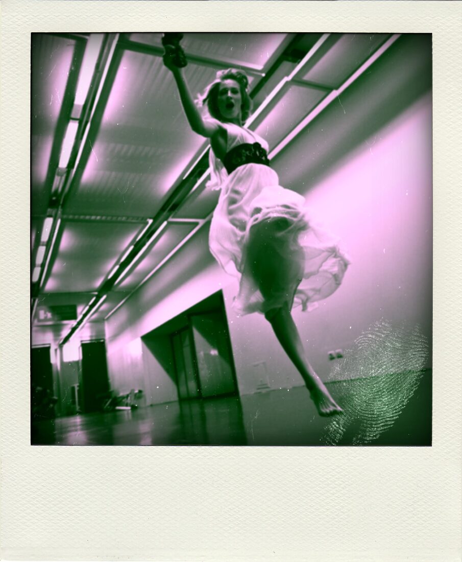 Tony Federico — Salto (Polaroid, Milano 2000)
