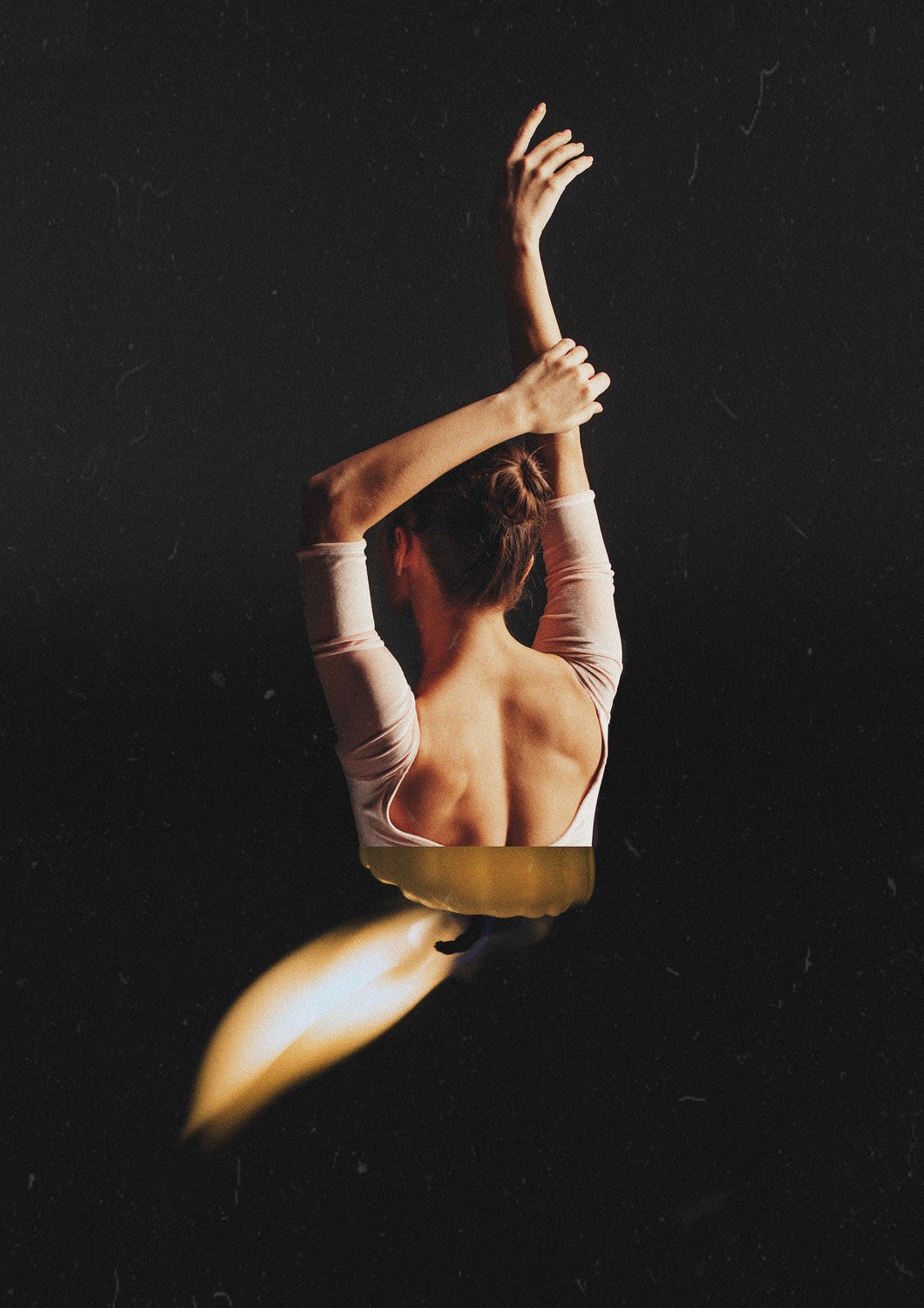 Woman Portrait Gallery 1 — Dancing in the dark