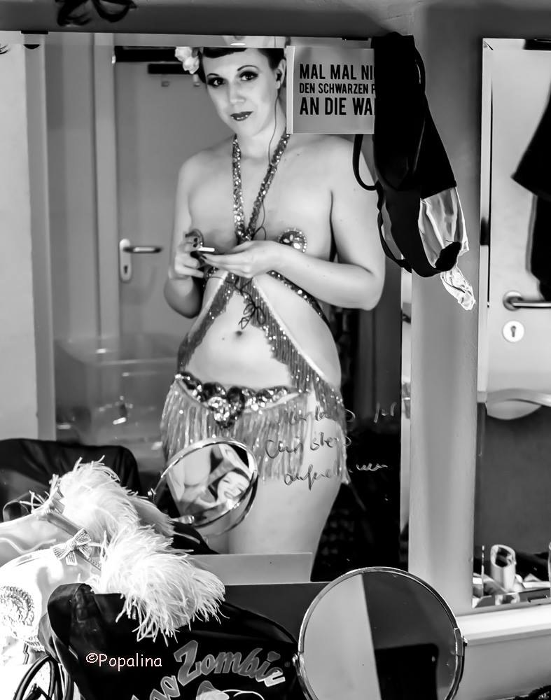 Zora Jurenkova — Backstage Burlesque, Image 8